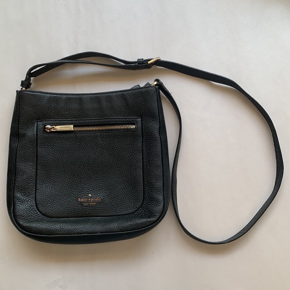 kate spade Handbags - Kate Spade Black Crossbody Bag
